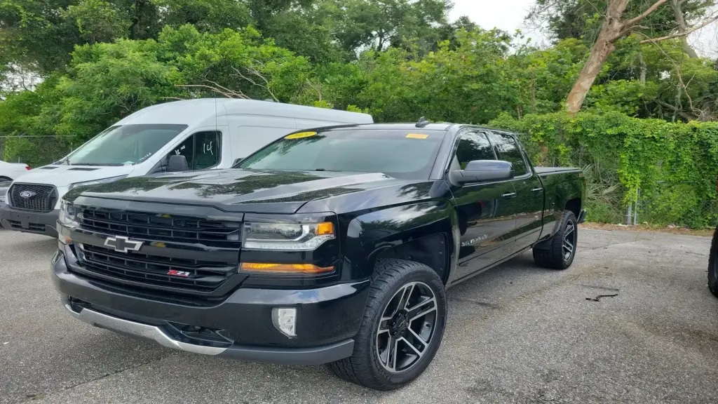 Chevrolet Silverado 1500 LD 2019 4x4 LT 4dr Double Cab 6.5 ft. SB