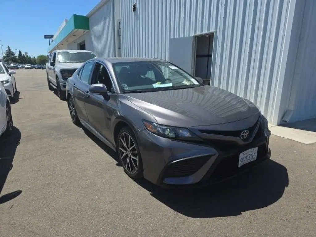 Toyota Camry 2024 SE 4dr Sedan