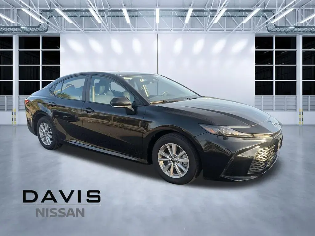 Toyota Camry 2025 LE 4dr Sedan
