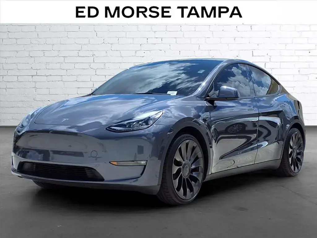 Tesla Model Y 2023 AWD Performance 4dr Crossover
