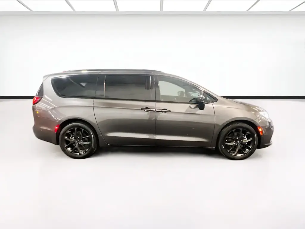 Chrysler Pacifica 2023 Limited 4dr Mini-Van