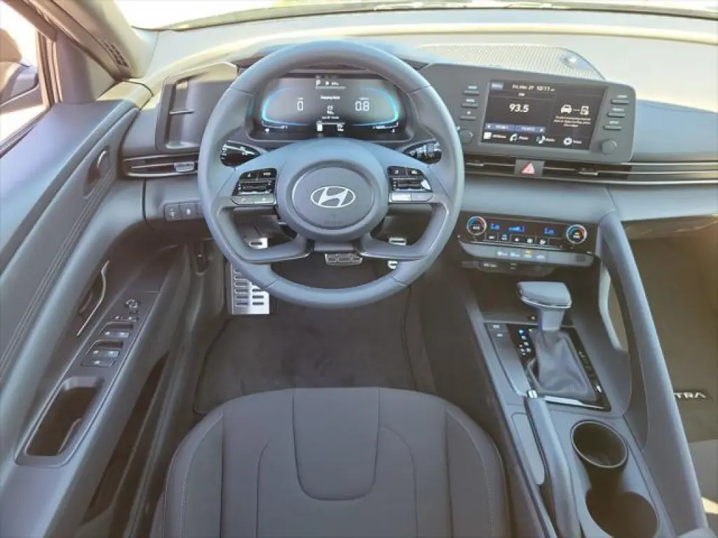 Hyundai ELANTRA 2026 SEL Sport 4dr Sedan