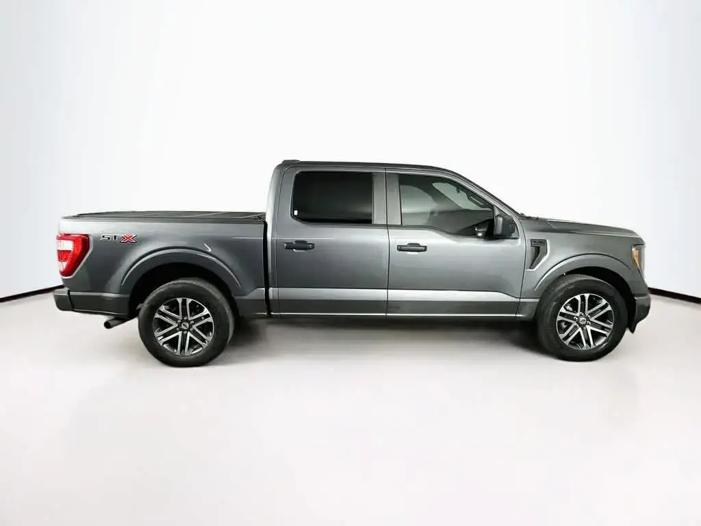 Ford F-150 2023 4x2 XL 4dr SuperCrew 5.5 ft. SB