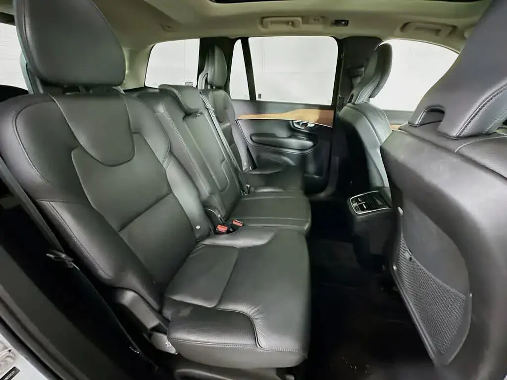 Volvo XC90 2022 AWD T6 Momentum 7-Passenger 4dr SUV