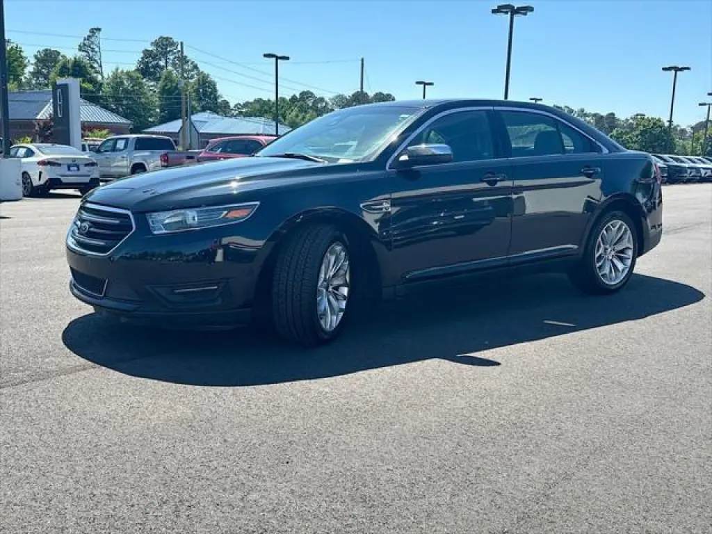 Ford Taurus 2017 Limited 4dr Sedan