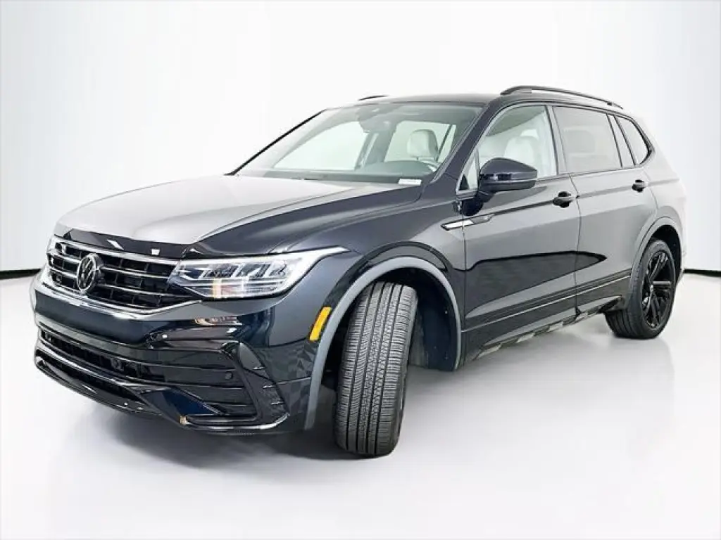 Volkswagen Tiguan 2023 SE R-Line Black 4dr SUV