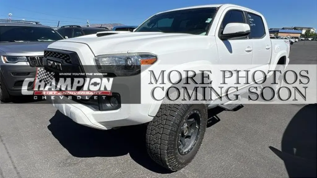 Toyota Tacoma 2018 4x4 TRD Sport 4dr Double Cab 5.0 ft SB 6A