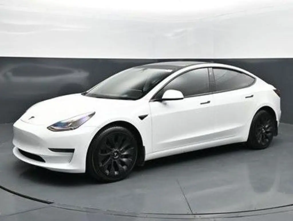 Tesla Model 3 2023 4dr Sedan