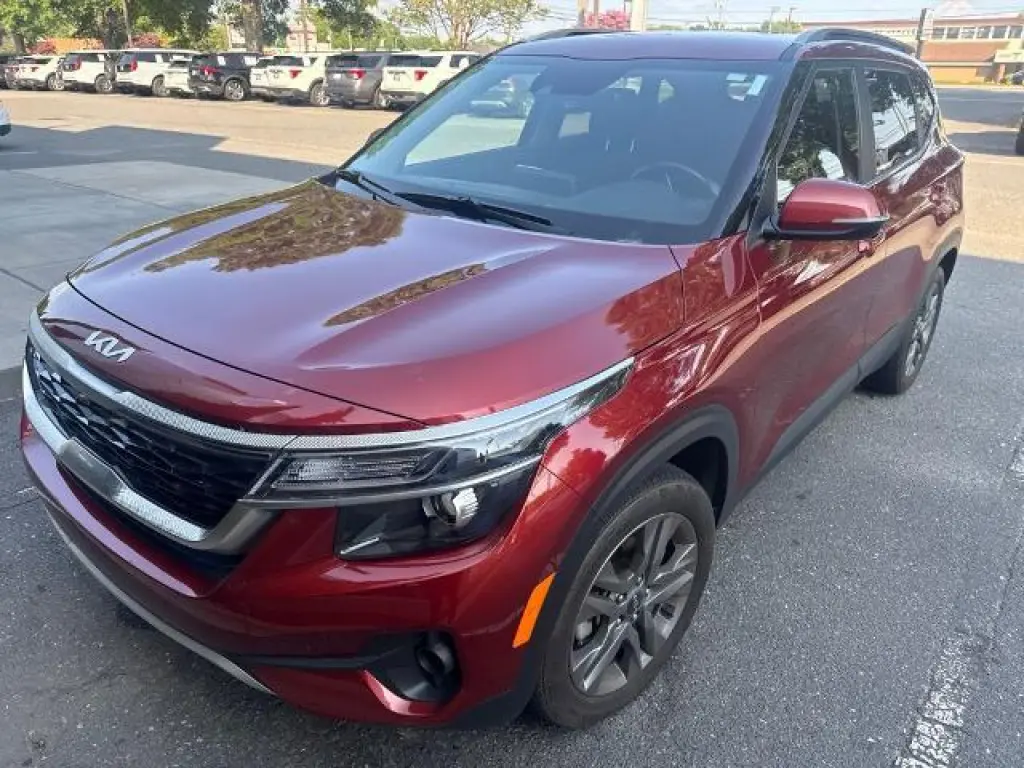 Kia Seltos 2023 S 4dr SUV