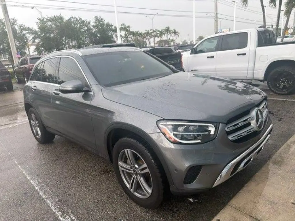 Mercedes-Benz GLC 2021 GLC 300 4dr SUV