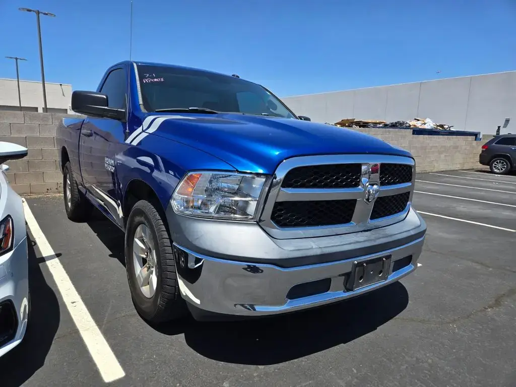 Ram 1500 2017 4x2 Tradesman 2dr Regular Cab 6.3 ft. SB Pickup