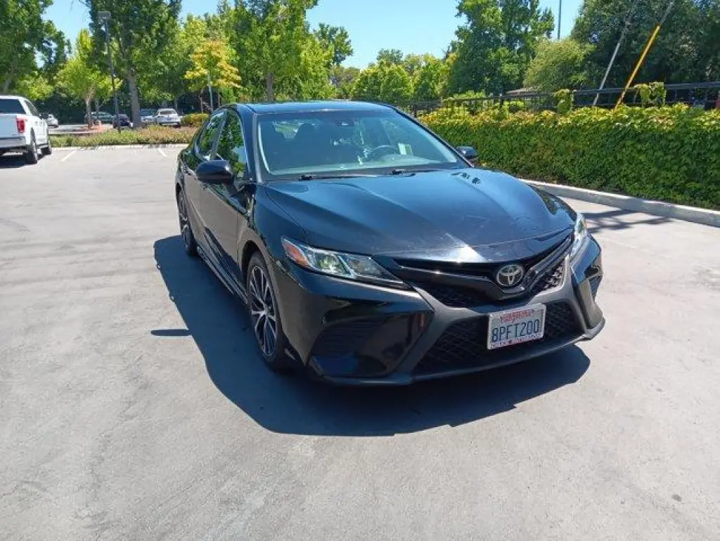 Toyota Camry 2018 SE 4dr Sedan