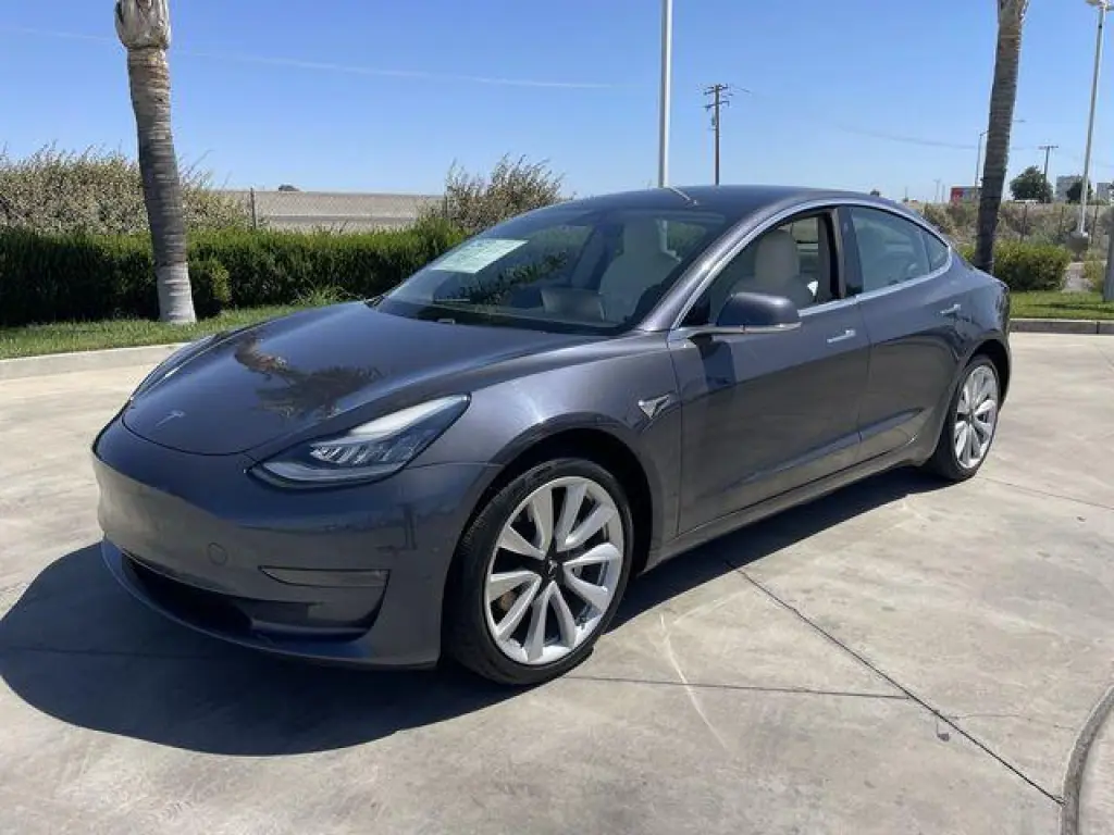 Tesla Model 3 2019 Mid Range 4dr Fastback