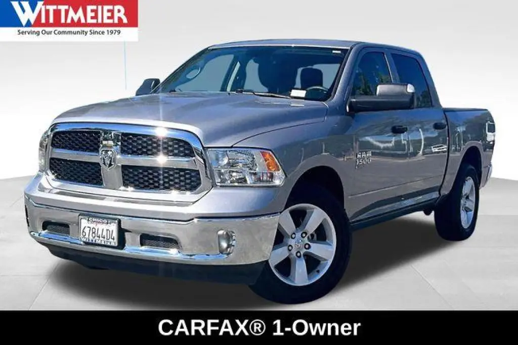 Ram 1500 Classic 2024 4x4 Tradesman 4dr Crew Cab 5.5 ft. SB Pickup