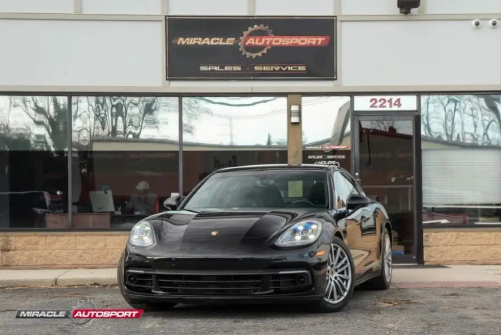 2017 PORSCHE PANAMERA