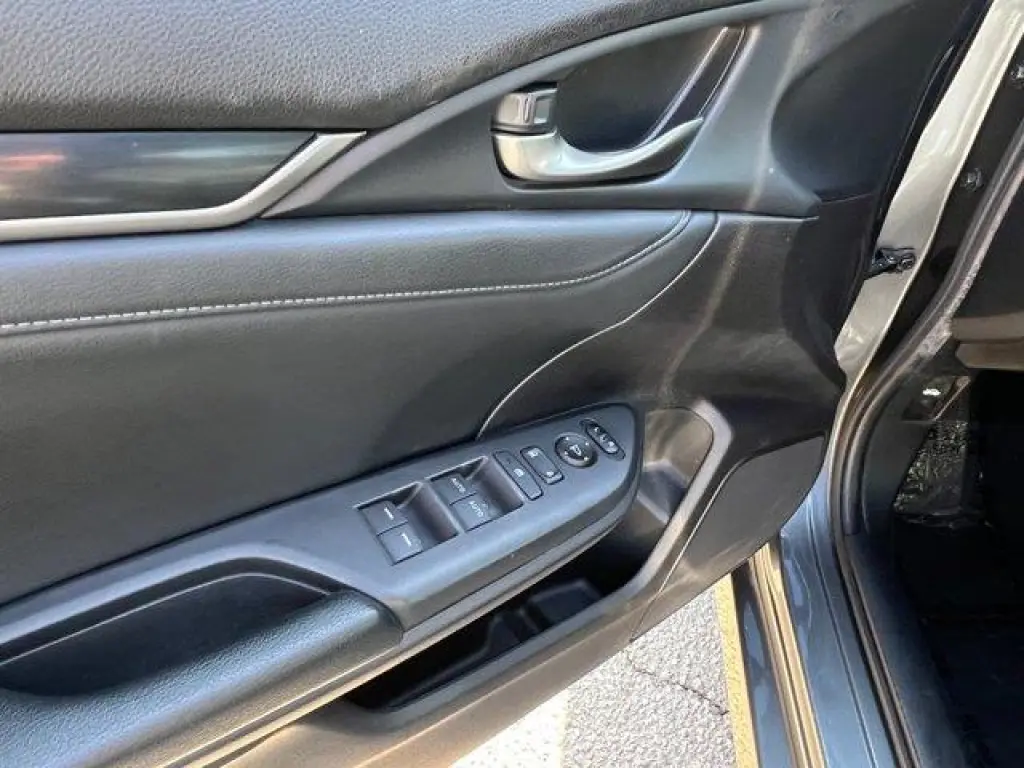 Honda Civic 2020 EX-L 4dr Hatchback