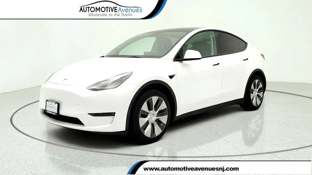 Tesla Model Y 2023 AWD 4dr Crossover