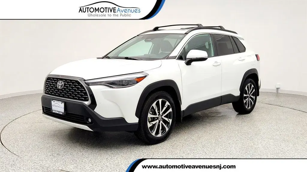 Toyota Corolla Cross 2024 AWD XLE 4dr Crossover