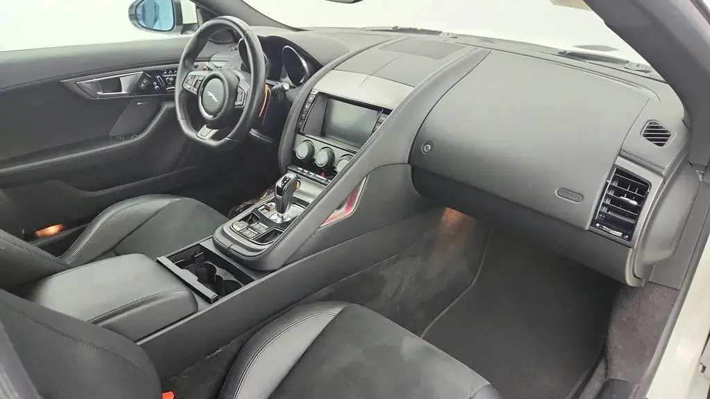 Jaguar F-TYPE 2016 S 2dr Coupe 8A