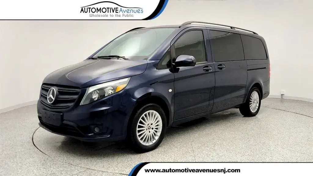 Mercedes-Benz Metris 2021 Passenger 3dr Mini-Van