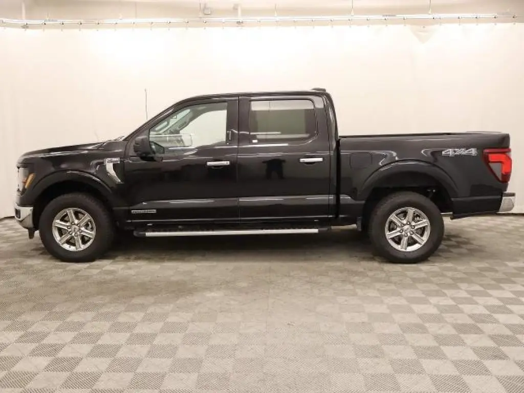 Ford F-150 2024 4x4 XLT 4dr SuperCrew 5.5 ft. SB