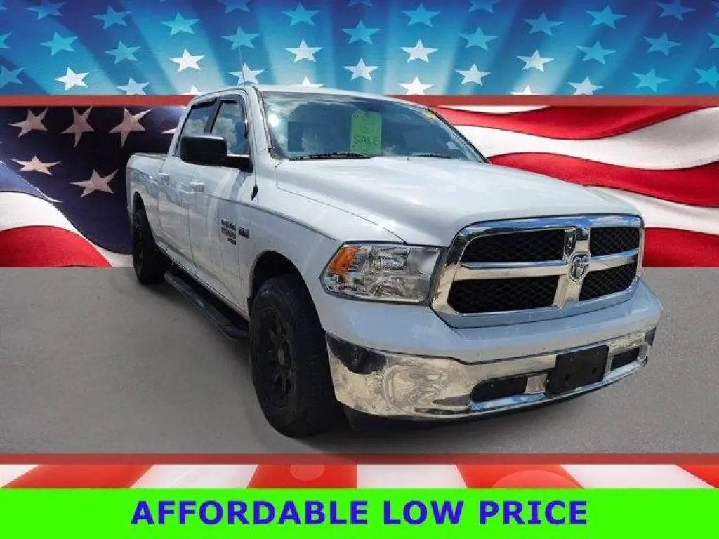 Ram 1500 Classic 2019 4x2 Lone Star Silver 4dr Crew Cab 6.3 ft. SB Pickup