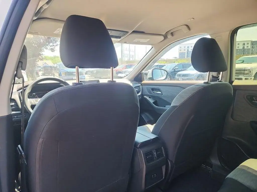 Nissan Rogue 2023 AWD SV 4dr Crossover
