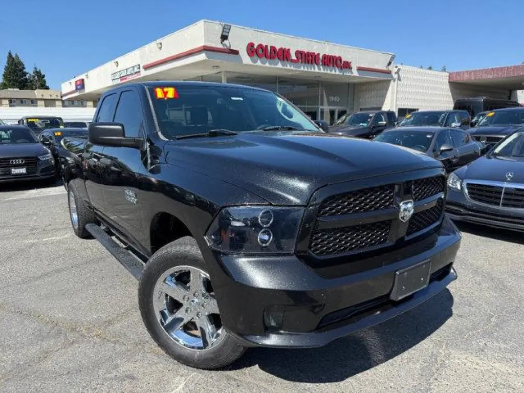 Ram 1500 2017 4x4 Express 4dr Quad Cab 6.3 ft. SB Pickup