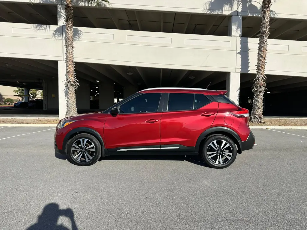 2020 NISSAN KICKS