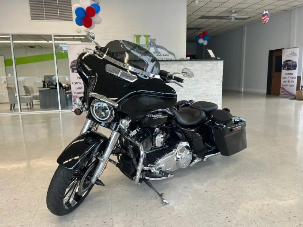 2015 HARLEY-DAVIDSON FLHX
