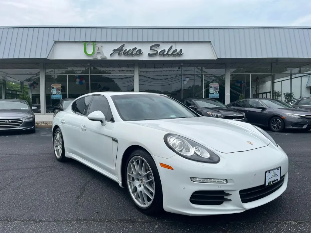 2015 PORSCHE PANAMERA