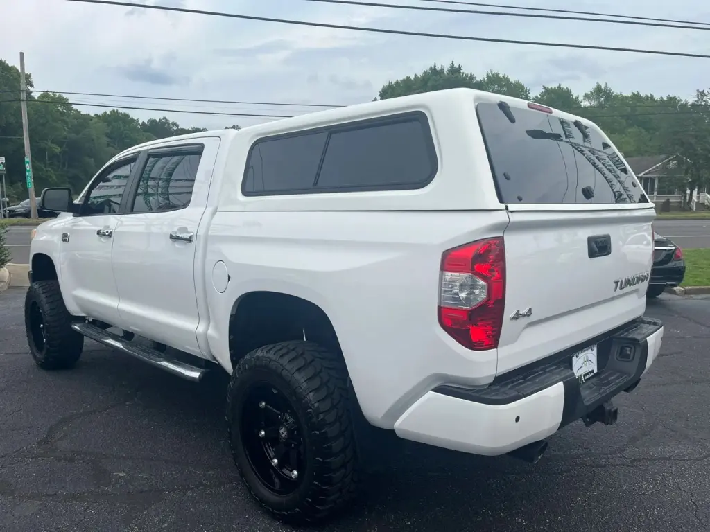 2015 TOYOTA TUNDRA CREWMAX