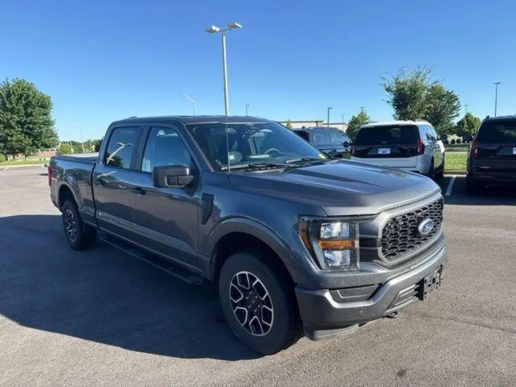 Ford F-150 2023 4x4 Lariat 4dr SuperCrew 6.5 ft. SB