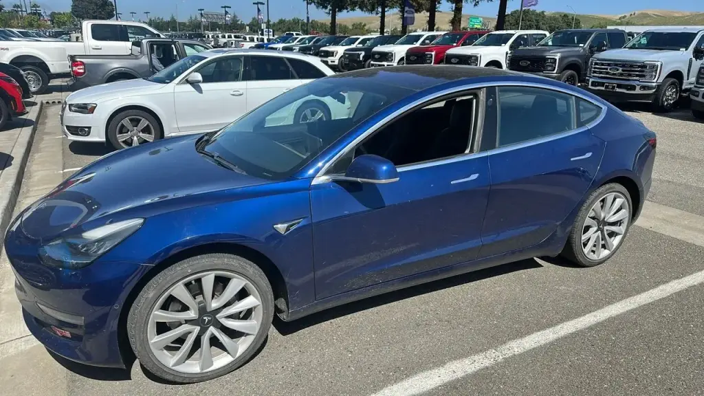 Tesla Model 3 2018 Mid Range 4dr Fastback
