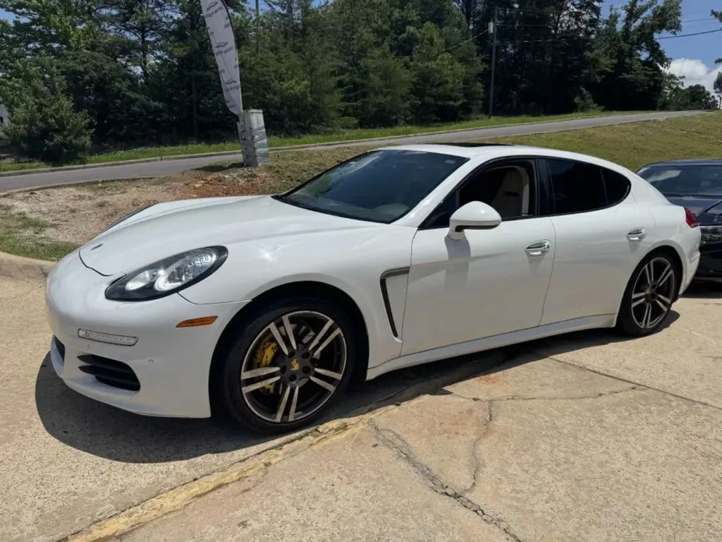 2016 PORSCHE PANAMERA