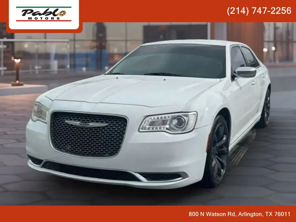 2019 CHRYSLER 300