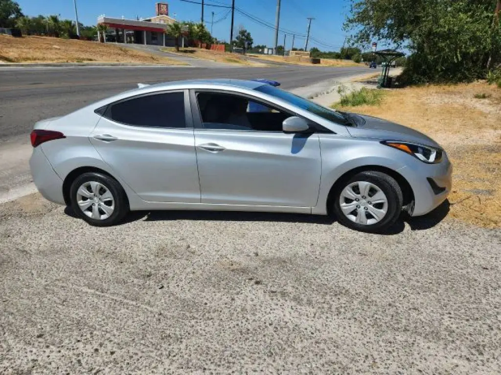 2016 HYUNDAI ELANTRA
