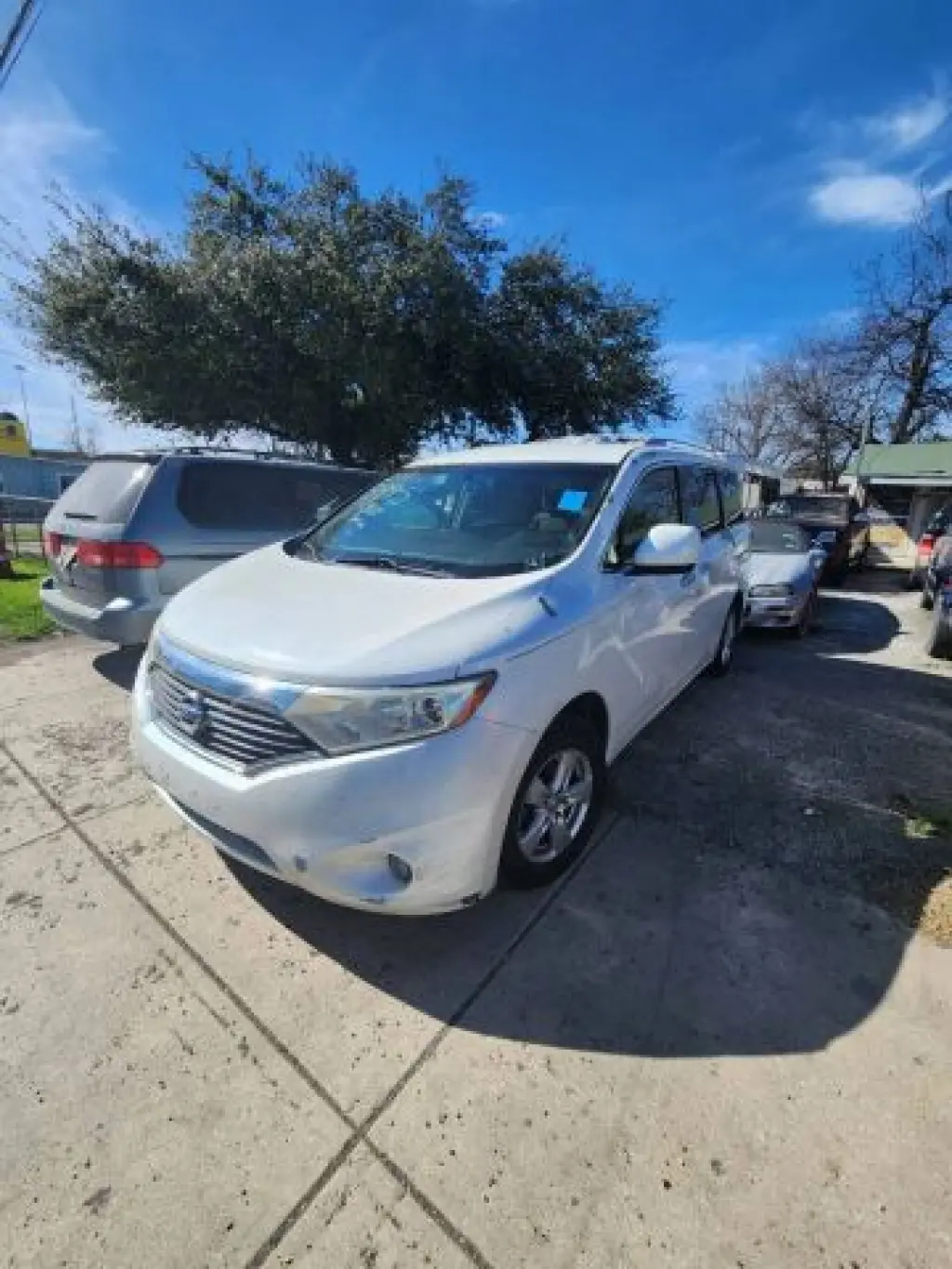 2011 NISSAN QUEST