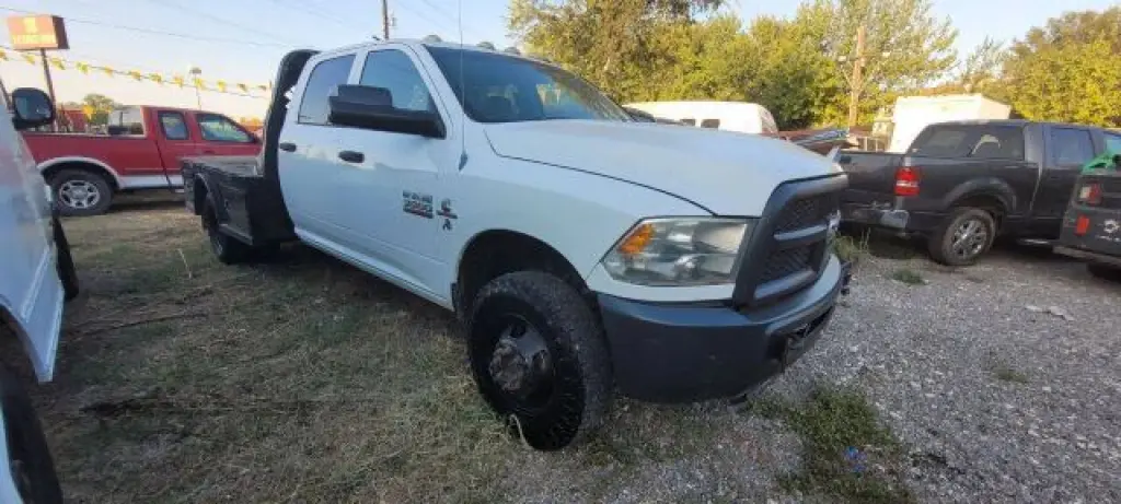 2013 RAM 3500 CREW CAB & CHASSIS