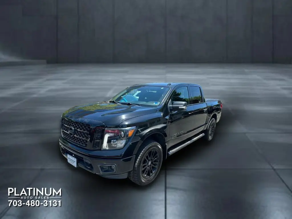 2018 NISSAN TITAN CREW CAB