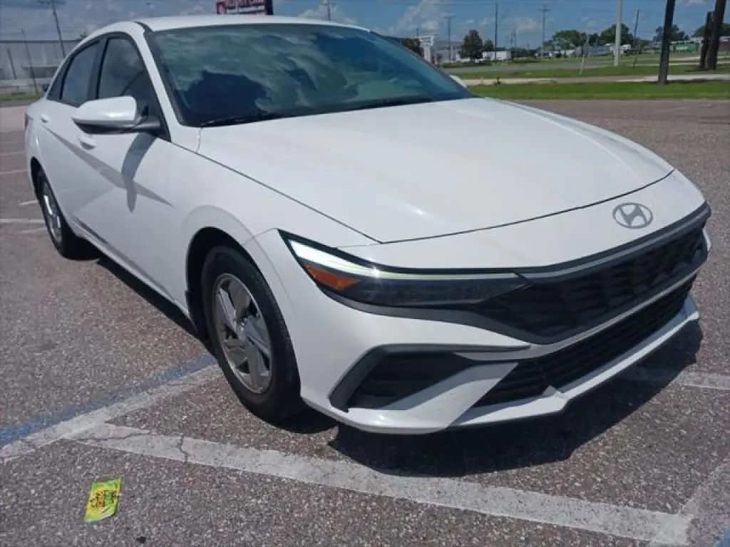 Hyundai ELANTRA 2025 SE 4dr Sedan