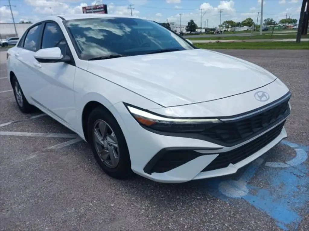 Hyundai ELANTRA 2025 SE 4dr Sedan