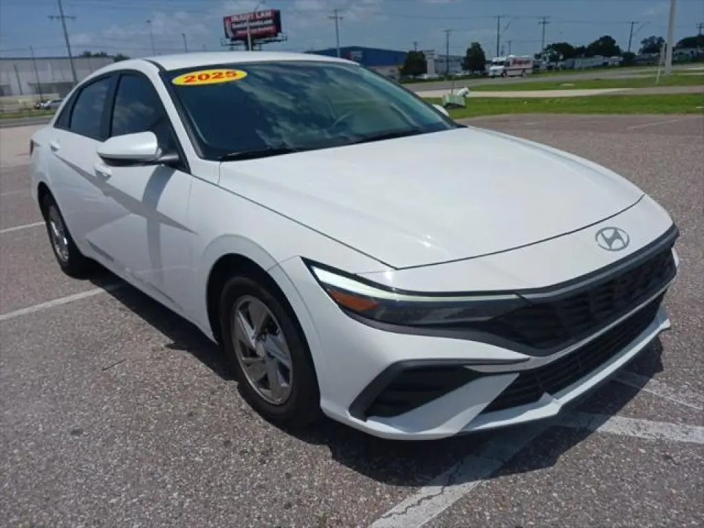 Hyundai ELANTRA 2025 SE 4dr Sedan