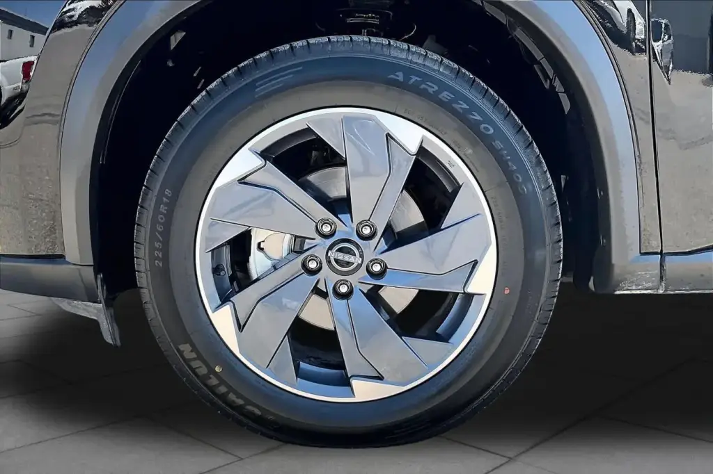 Nissan Rogue 2025 SV 4dr Crossover