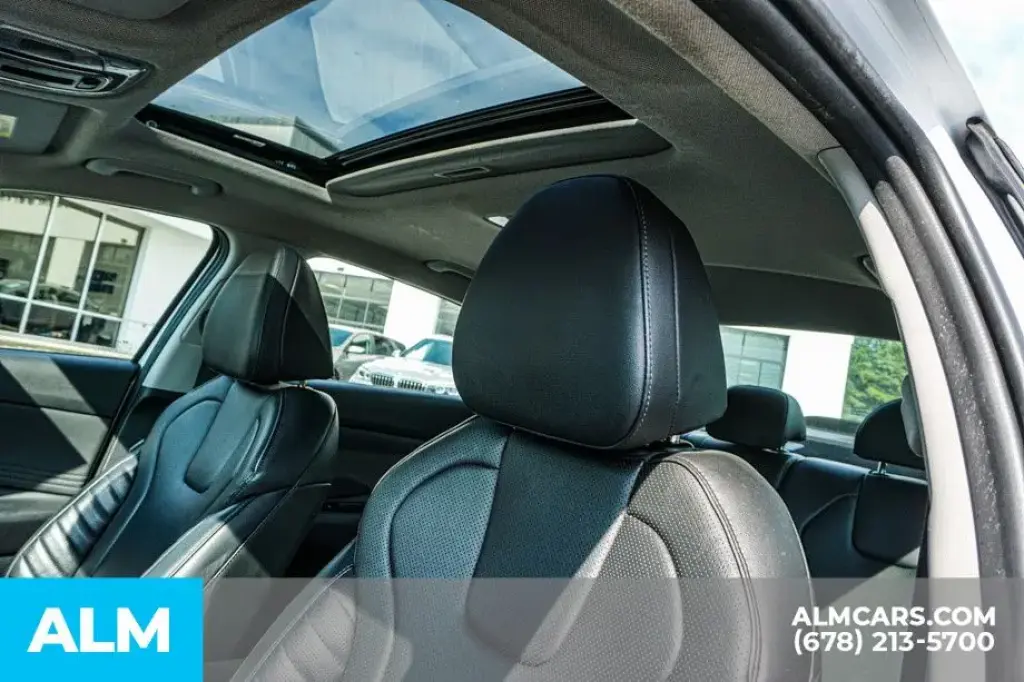 Hyundai ELANTRA 2024 Limited 4dr Sedan