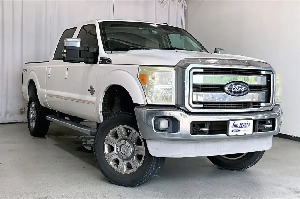 Ford F-250 Super Duty 2011 4x4 XL 4dr Crew Cab 6.8 ft. SB Pickup