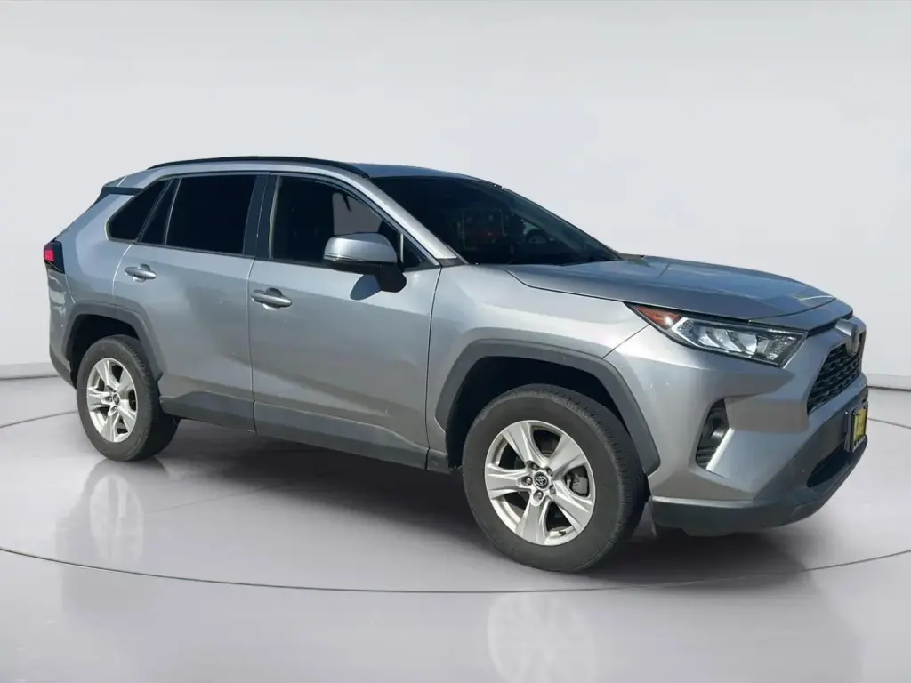 Toyota RAV4 2021 XLE 4dr SUV
