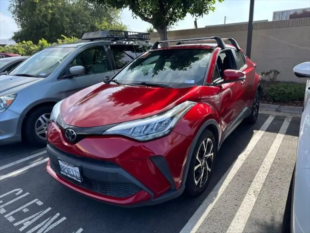 Toyota C-HR 2020 XLE 4dr Crossover