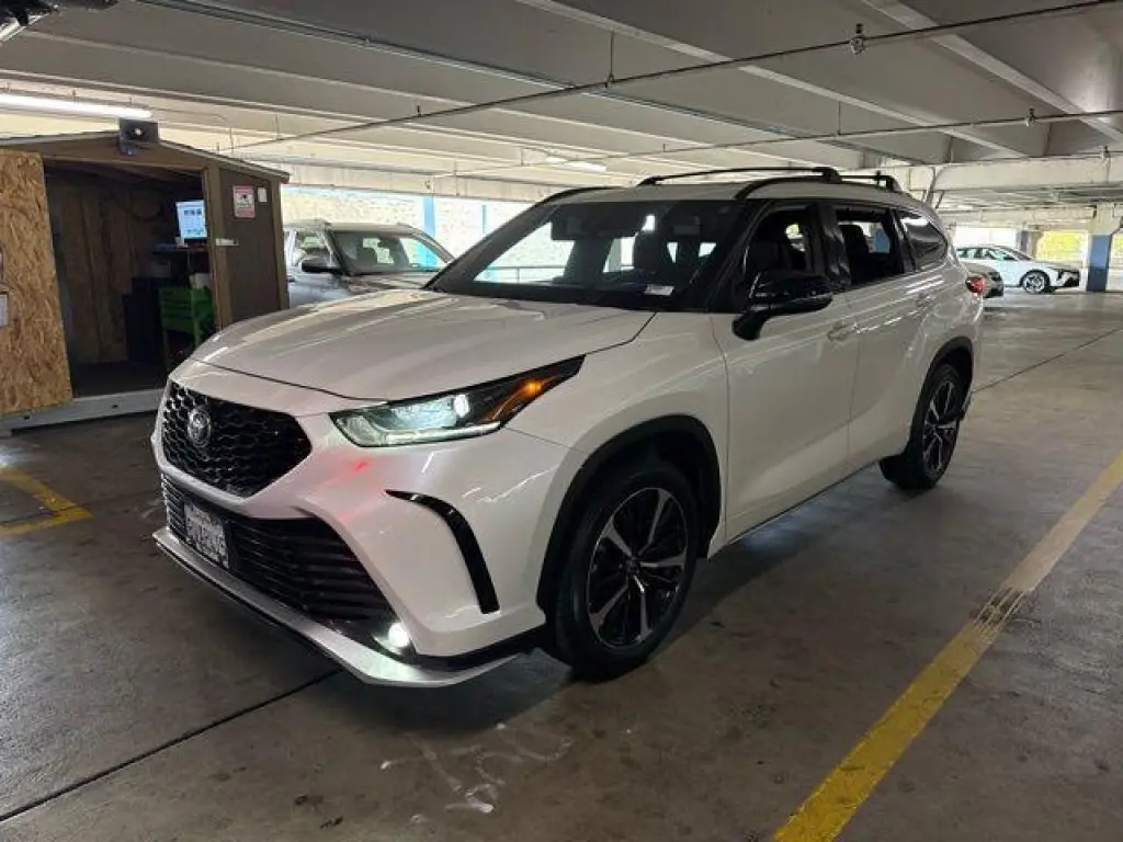 Toyota Highlander 2021 XSE 4dr SUV