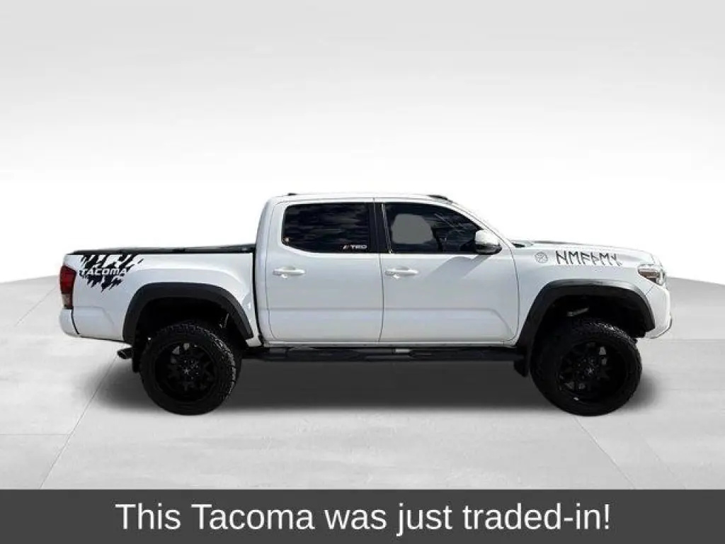 Toyota Tacoma 2016 4x4 SR V6 4dr Double Cab 5.0 ft SB